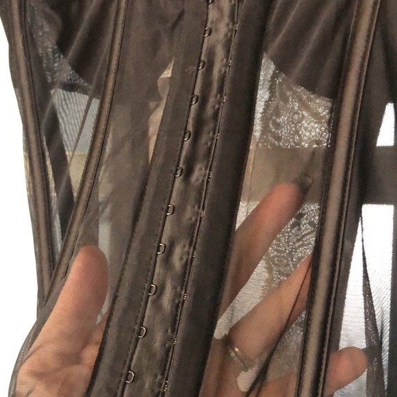 Sexy black corset - Picture 6 of 8